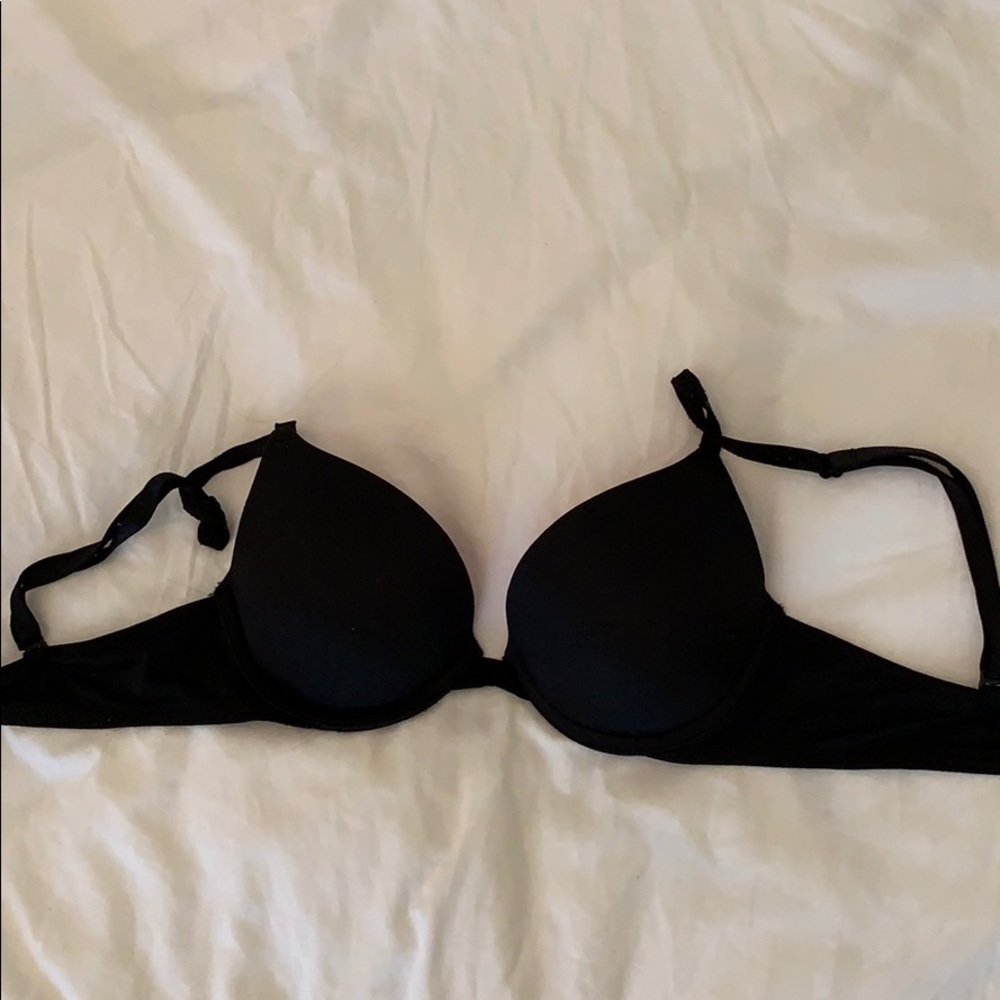 BLACK VS PINK BRA